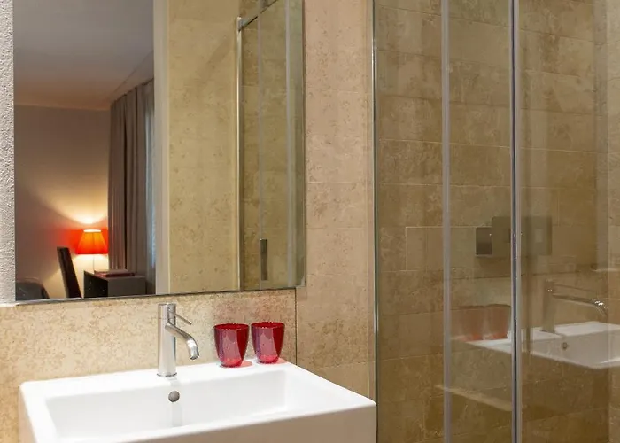 Posta Design 3* Como