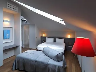 ポスタ デザイン コモ